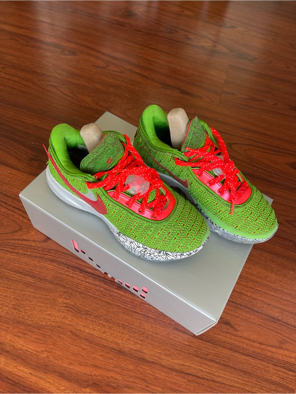 Nike LeBron XX Green Apple/ Electric Knit Sneakers